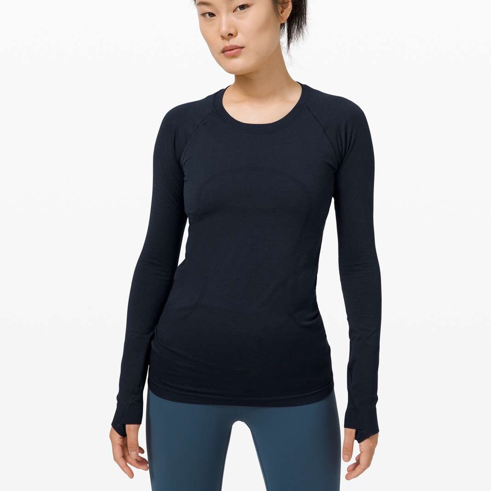 Swiftly Tech Long-Sleeve Shirt 
Hip Length